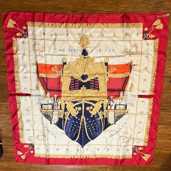 Hermès Silk Vue Du Carosse De La Galere La Reale Scarf 90 Red scarf - Picture 2 of 7